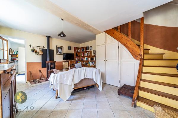 Maison
                                                                                                                                                                                                                                                                                                                        6 pièce(s)                                                                                                                                                                                                          3 chambre(s)                                                                                                                                                                                                          128  m²