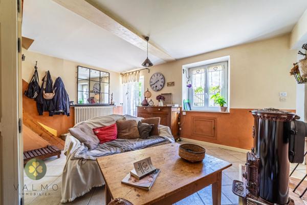 Maison
                                                                                                                                                                                                                                                                                                                        6 pièce(s)                                                                                                                                                                                                          3 chambre(s)                                                                                                                                                                                                          128  m²