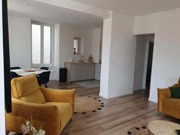 Appartement à louer 3 pièces 79.1m²