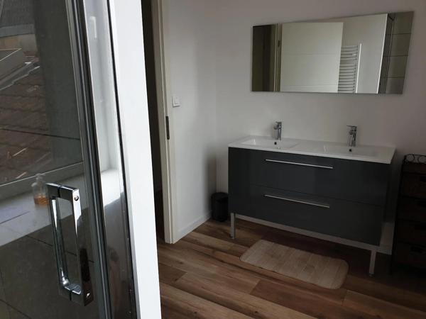 Appartement à louer 3 pièces 79.1m²