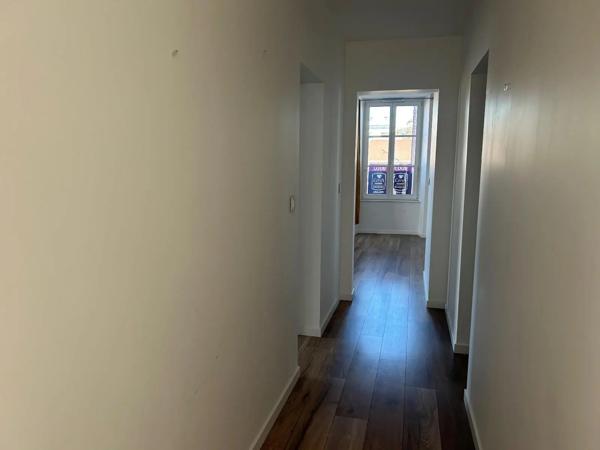 Appartement à louer 3 pièces 79.1m² Montbéliard (25200)