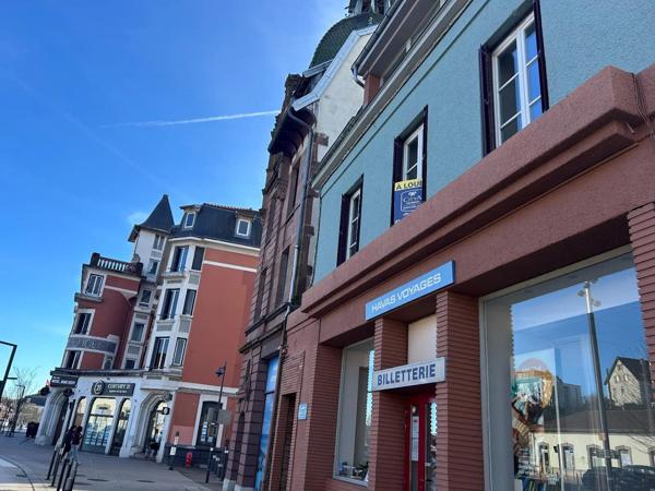 Appartement à louer 3 pièces 79.1m² Montbéliard (25200)