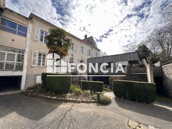 À vendre Maison 6 pièces 400 m² - Laval 53000