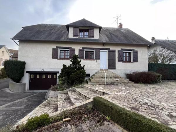 Vente                                                      Maison
                        
                     8 pièces                      200 m2                     à Gournay-en-Bray
