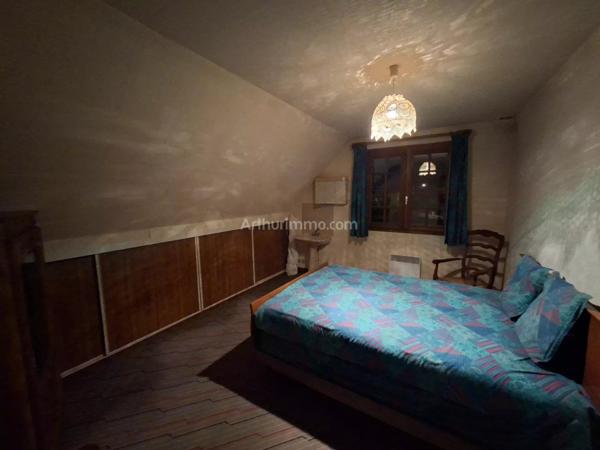 Vente                                                      Maison
                        
                     8 pièces                      200 m2                     à Gournay-en-Bray
