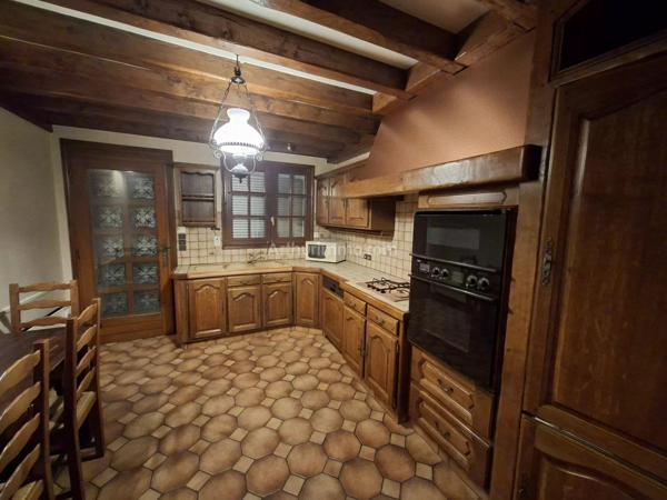 Vente                                                      Maison
                        
                     8 pièces                      200 m2                     à Gournay-en-Bray