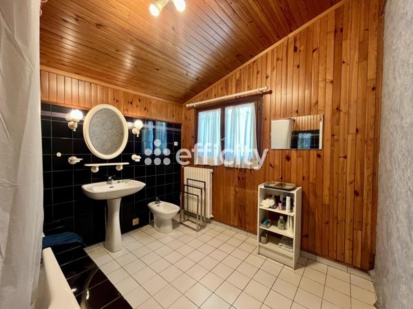 Maison 5 pièces - 130 m² Exclusivité efficity