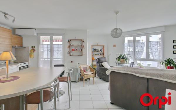 Appartement à vendre    3 pièces • 65 m2 Bourgoin-Jallieu