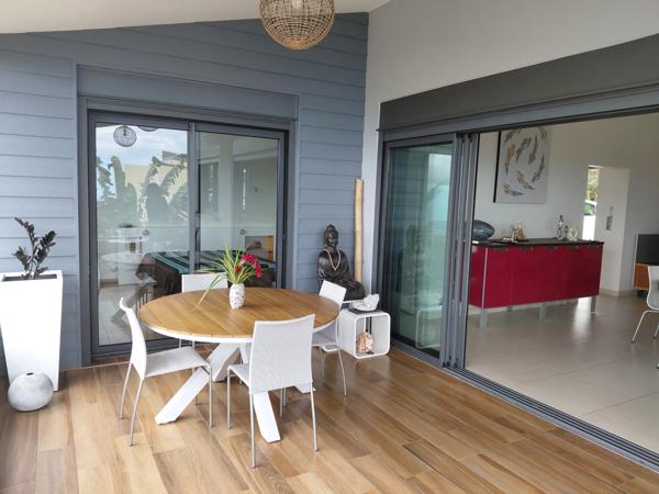 Villa 6 pièce(s) 3 chambre(s) 148 m²