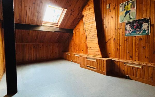 Maison à vendre    4 pièces •  Stains