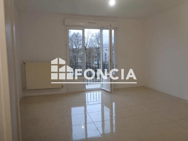 Location Appartement 3 pièces 63 m² - 169 RUE DE MILEMPART Villeneuve Saint Germain 02200