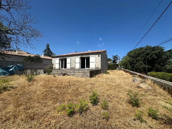 A VENDRE 83470 SAINT MAXIMIN LA SAINTE BAUME MAISON PLAIN PIED 120M² SUR 380 M² DE JARDIN