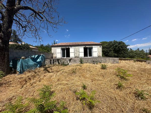 A VENDRE 83470 SAINT MAXIMIN LA SAINTE BAUME MAISON PLAIN PIED 120M² SUR 380 M² DE JARDIN