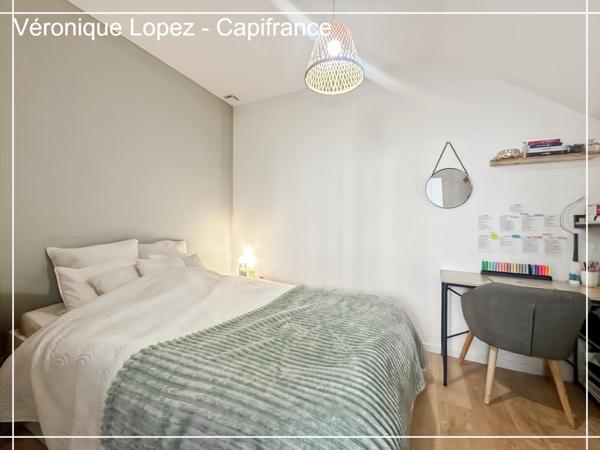 Agen, immeuble de rapport entièrement rénové composé d'un T1 bis et d'un T4. Immeuble vendu loué et meublé