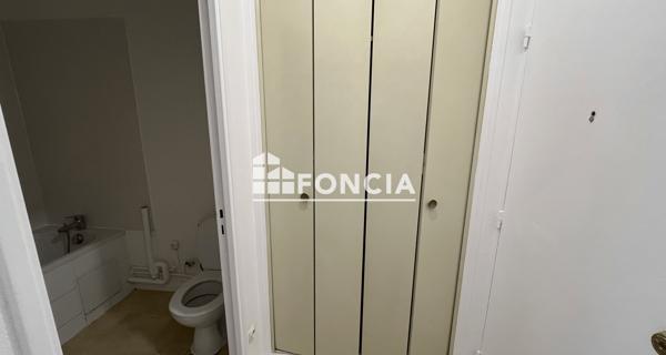 Location Studio 27.47 m² - Evry 91000