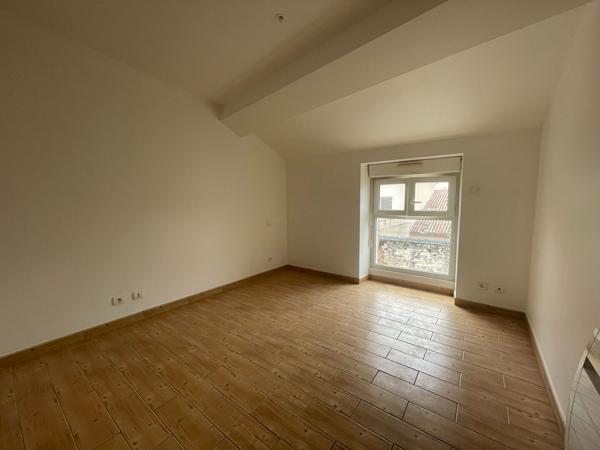 Appartement FONTENAY LE COMTE - 2 pièce(s) - 47 m2