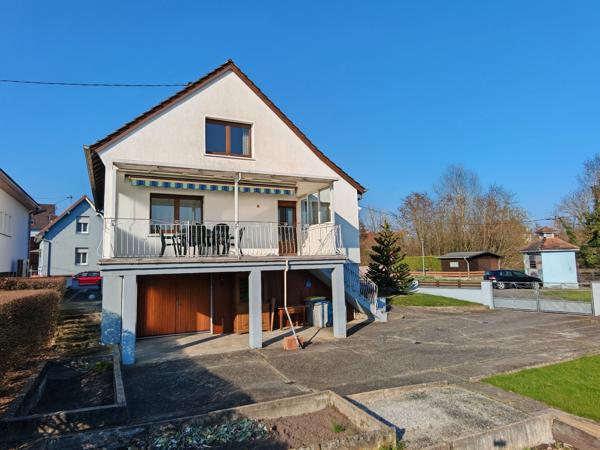 Maison 7 pièces - 4 chambres - Sous sol - Terrain 8.5 ares