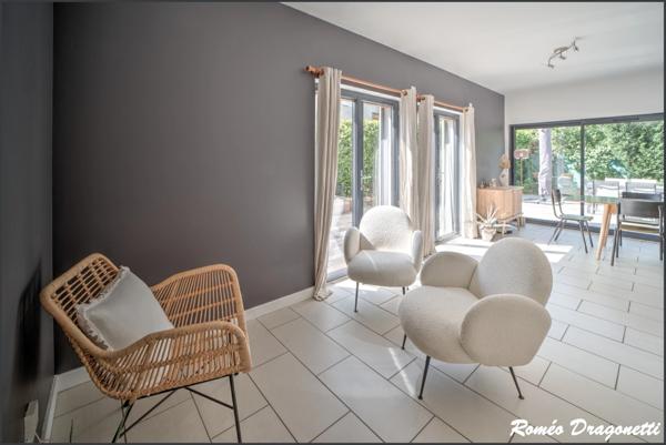 Dpt Ain (01), à vendre PREVESSIN MOENS appartement T4 de 153,89 m²