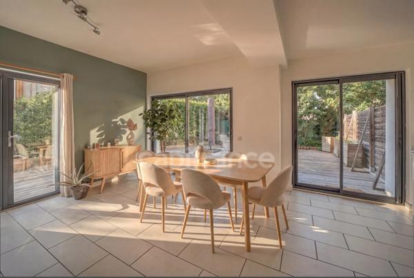 Dpt Ain (01), à vendre PREVESSIN MOENS appartement T4 de 153,89 m²