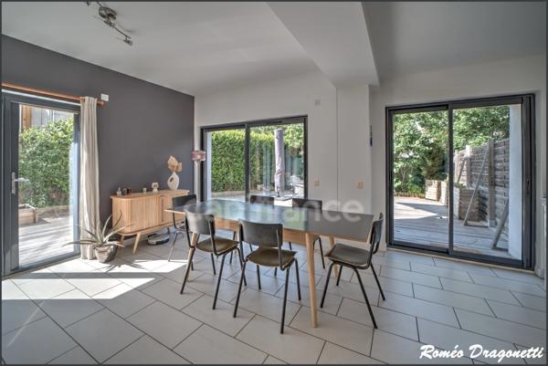 Dpt Ain (01), à vendre PREVESSIN MOENS appartement T4 de 153,89 m²