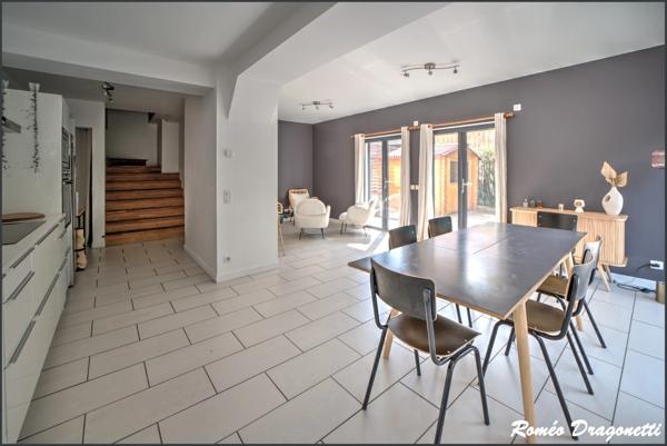 Dpt Ain (01), à vendre PREVESSIN MOENS appartement T4 de 153,89 m²