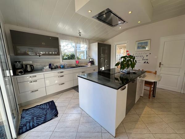 Vente Maison Chatelaillon plage 1 740 000 € HAI - 350 m2 - 6 Chambres - Réf. VM1140-TERREETMER17_