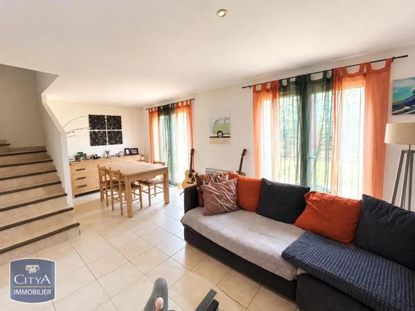 Maison à louer 4 pièces 77.45m² Fos-sur-Mer (13270)