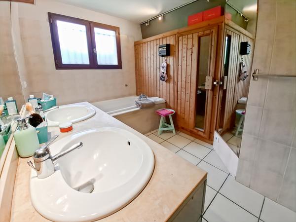 Maison de plain-pied ? Quartier recherché de Noès, à deux pas du centre de Pessac