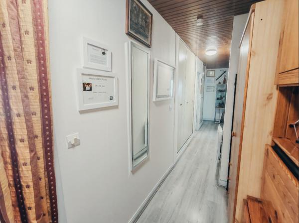 Appartement
         5 pièces
        - 89 m² 244 500 € *