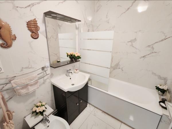 Appartement
         5 pièces
        - 89 m² 244 500 € *