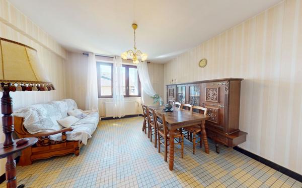 Maison à vendre    5 pièces •  Salles-Curan