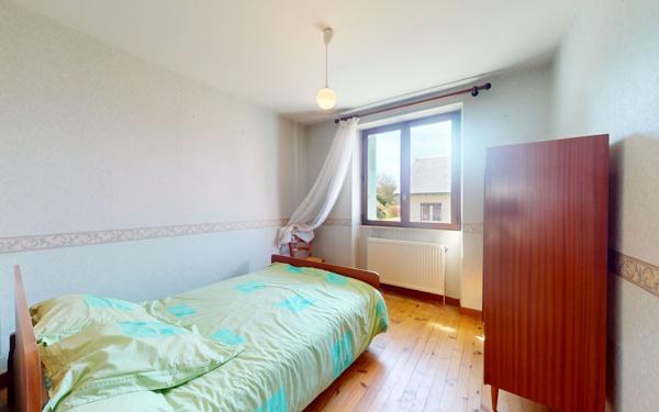 Maison à vendre    5 pièces •  Salles-Curan