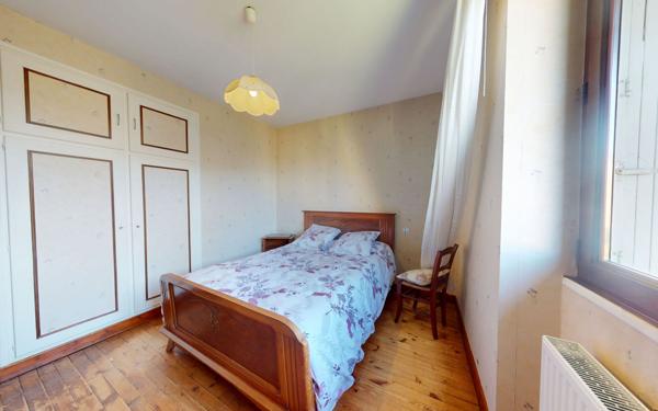 Maison à vendre    5 pièces •  Salles-Curan