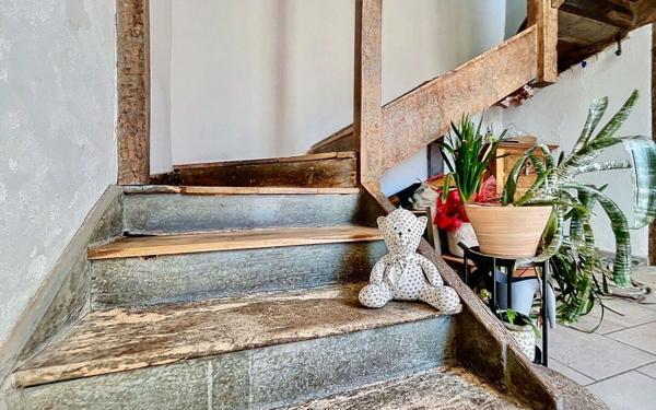 Maison à vendre    6 pièces •  Huos