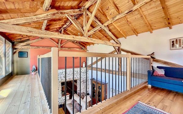 Maison à vendre    6 pièces •  Huos