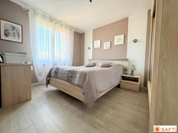 Maison sans travaux avec vue panoramique dominante sur le village