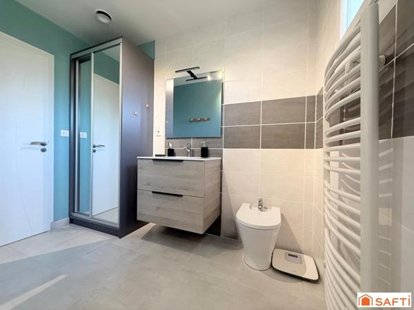 Maison sans travaux avec vue panoramique dominante sur le village