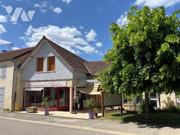 Immeuble à vendre à Cunfin (10360), Aube. Immeuble en bon état d'entretien, rénové en 2007, à u...
