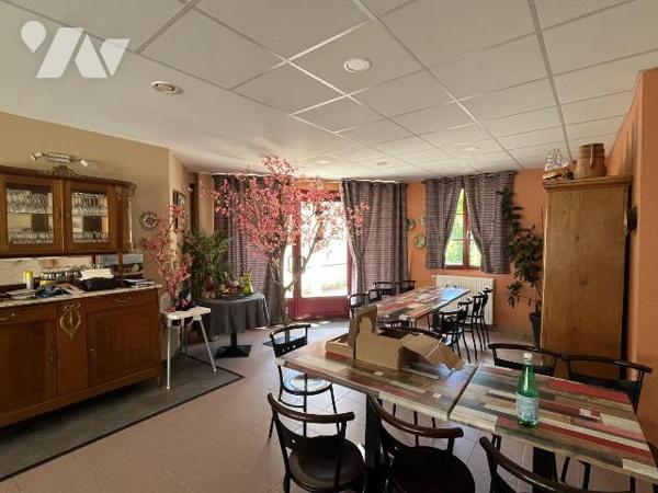 Immeuble à vendre à Cunfin (10360), Aube. Immeuble en bon état d'entretien, rénové en 2007, à u...