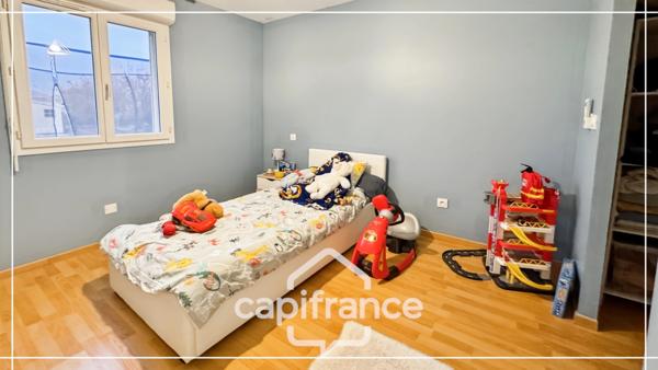 Exceptionnel : maison récente + grand terrain + prestations modernes !