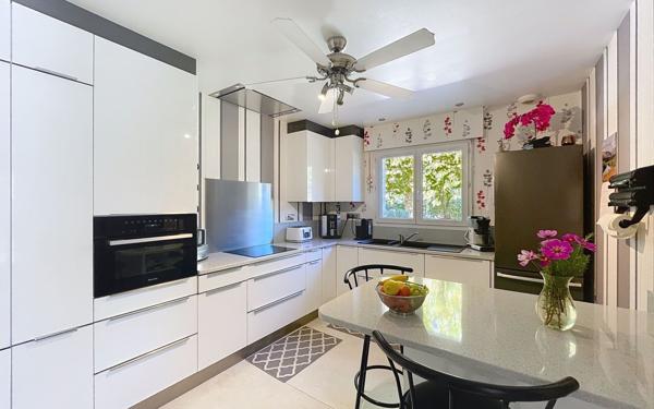 Maison à vendre    6 pièces •  Bergerac