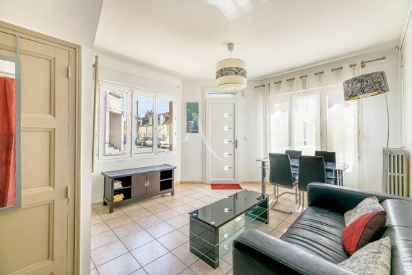 Tours La Fuye-Velpeau - Maison de Ville 115m2 - 2 box - Pas de jardin
