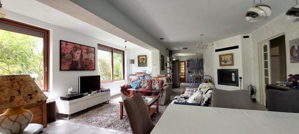 Maison d'habitation de plain pied avec piscine  à la campagne au calme !