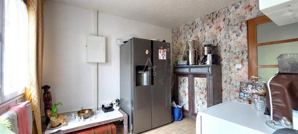 Maison d'habitation de plain pied avec piscine  à la campagne au calme !