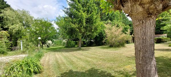 Maison d'habitation de plain pied avec piscine  à la campagne au calme !
