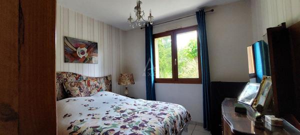 Maison d'habitation de plain pied avec piscine  à la campagne au calme !