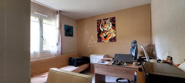 Maison d'habitation de plain pied avec piscine  à la campagne au calme !