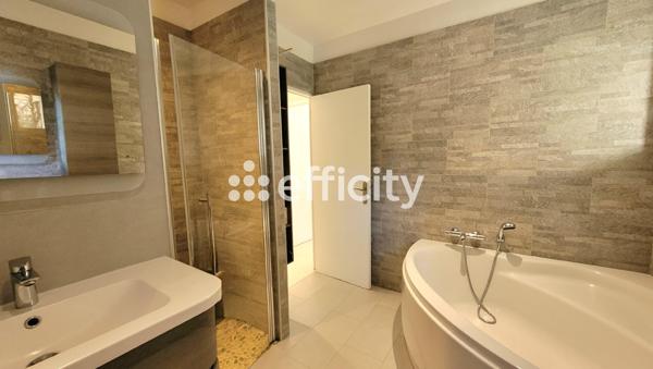 Maison 9 pièces - 242 m² Exclusivité efficity