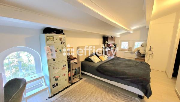 Maison 9 pièces - 242 m² Exclusivité efficity