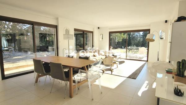 Maison 9 pièces - 242 m² Exclusivité efficity